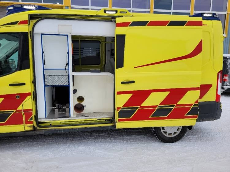 FORD TRANSIT 2,0TDI AMBULANCE KLIMA 4.2018 EURO 6, 3 UNITS - سيارة اسعاف: صورة 4 FORD TRANSIT 2,0TDI AMBULANCE KLIMA 4.2018 EURO 6, 3 UNITS - سيارة اسعاف: صورة 4