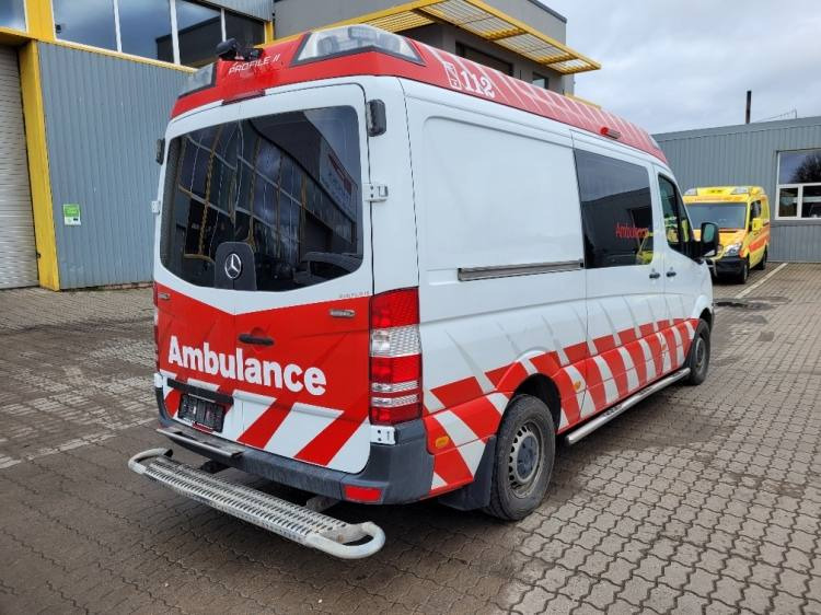 MERCEDES – BENZ SPRINTER 319 AMBULANCE (PROFILE) KLIMA, 6.2017, EURO 6 - سيارة اسعاف: صورة 4 MERCEDES – BENZ SPRINTER 319 AMBULANCE (PROFILE) KLIMA, 6.2017, EURO 6 - سيارة اسعاف: صورة 4