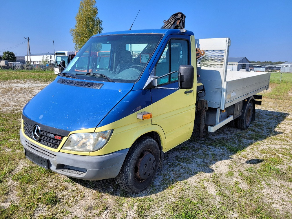 MERCEDES – BENZ SPRINTER 616CDI HIAB 027-2 Crane 10.2004 - شاحنة مفتوحة: صورة 2 MERCEDES – BENZ SPRINTER 616CDI HIAB 027-2 Crane 10.2004 - شاحنة مفتوحة: صورة 2