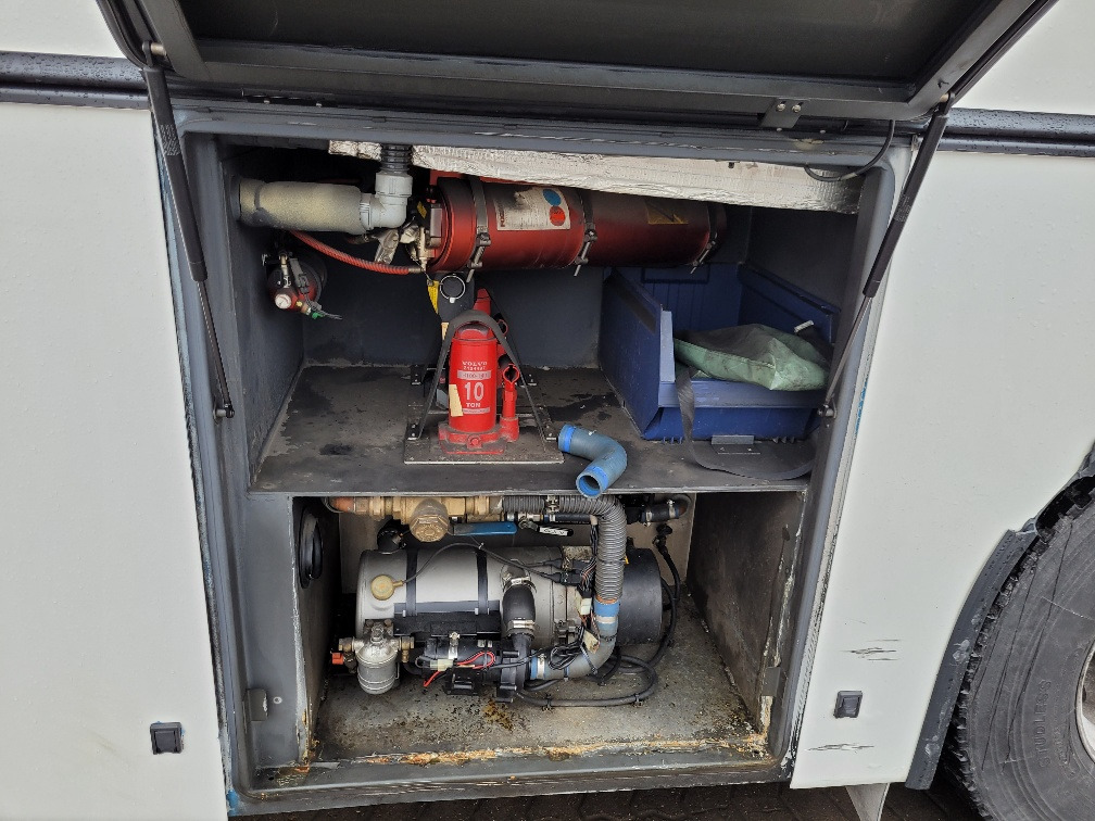 VOLVO B9R VEST CONTRAST, KLIIMA, 10.2012, EURO 5, HANDICAP LIFT, 51 seats, 12,8m  VOLVO B9R VEST CONTRAST, KLIIMA, 10.2012, EURO 5, HANDICAP LIFT, 51 seats, 12,8m: صورة 8