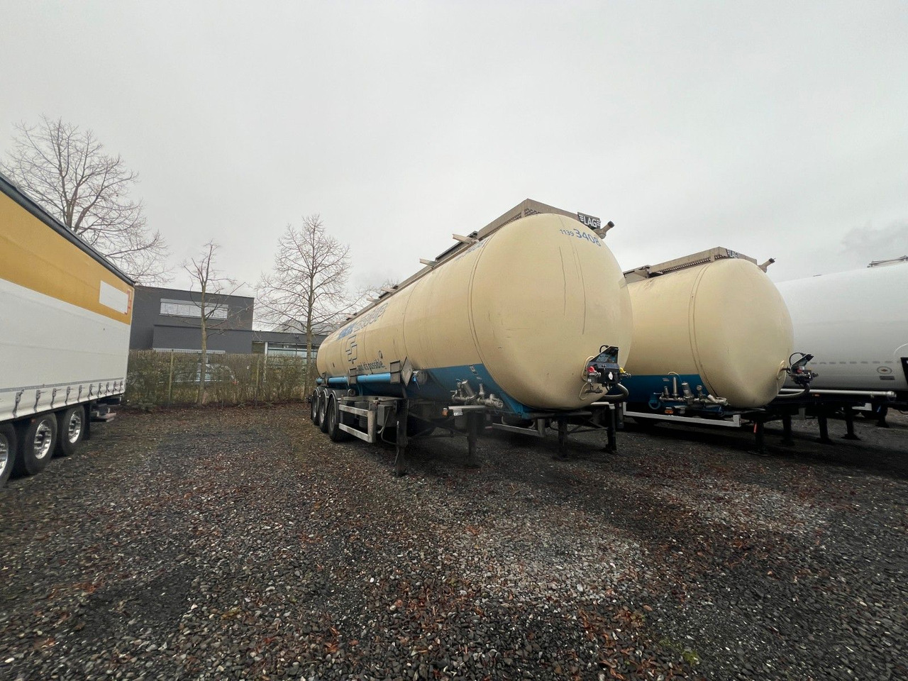 Lag 32000 l Lebensmitteltank mit 3 Kammern, ADR - نصف مقطورة صهريج: صورة 1 Lag 32000 l Lebensmitteltank mit 3 Kammern, ADR - نصف مقطورة صهريج: صورة 1