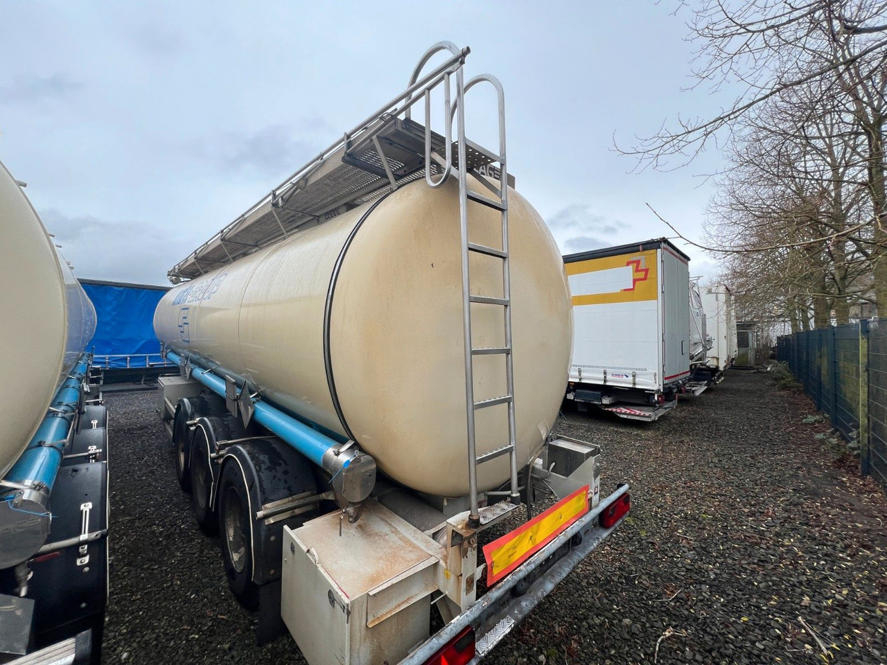 Lag 32000 l Lebensmitteltank mit 3 Kammern, ADR - نصف مقطورة صهريج: صورة 5 Lag 32000 l Lebensmitteltank mit 3 Kammern, ADR - نصف مقطورة صهريج: صورة 5