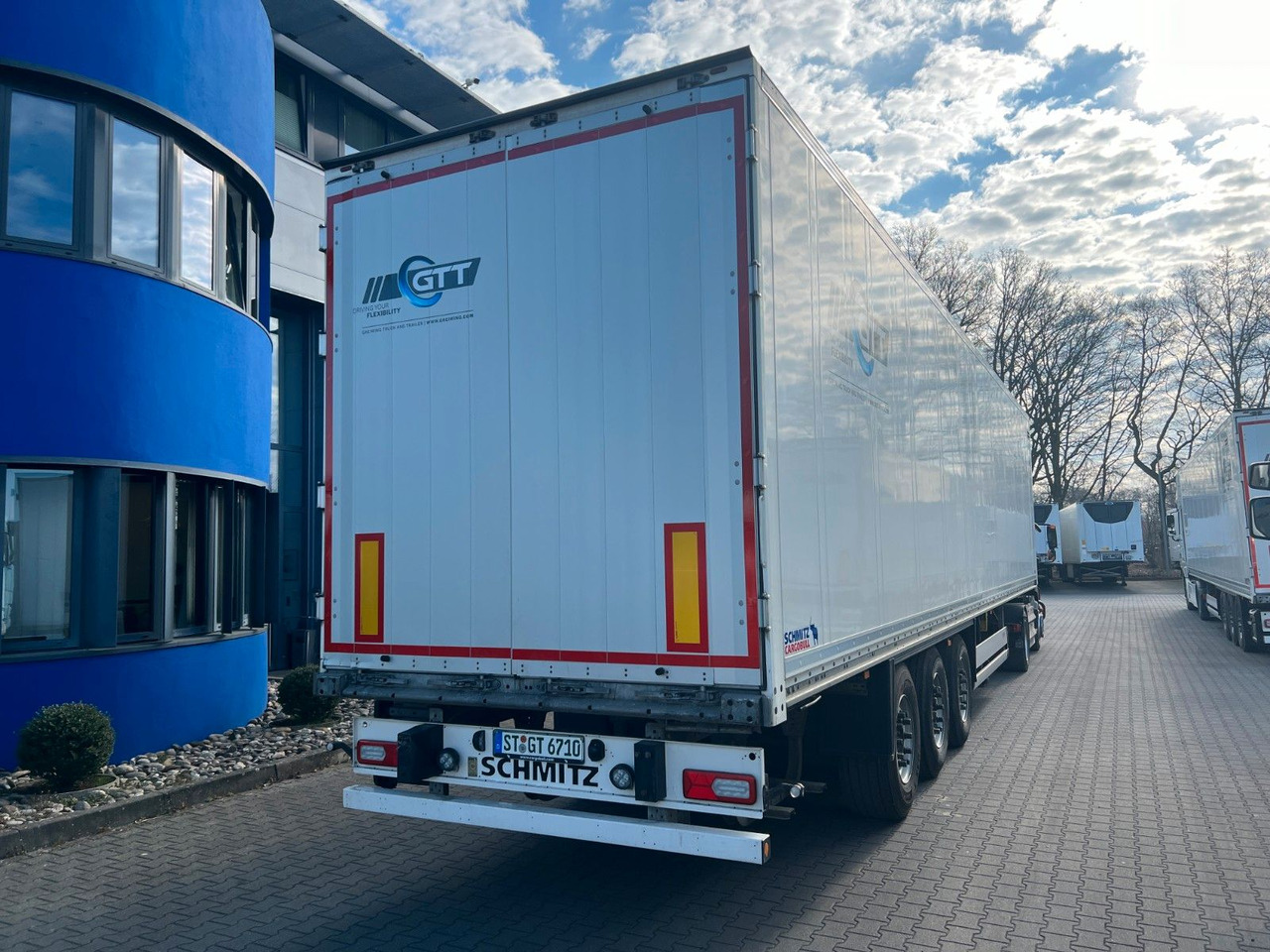 Schmitz Cargobull SKO 24 Isokoffer,Ab KW 46, Miete mögl. - نصف مقطورة صندوق مغلق: صورة 2 Schmitz Cargobull SKO 24 Isokoffer,Ab KW 46, Miete mögl. - نصف مقطورة صندوق مغلق: صورة 2