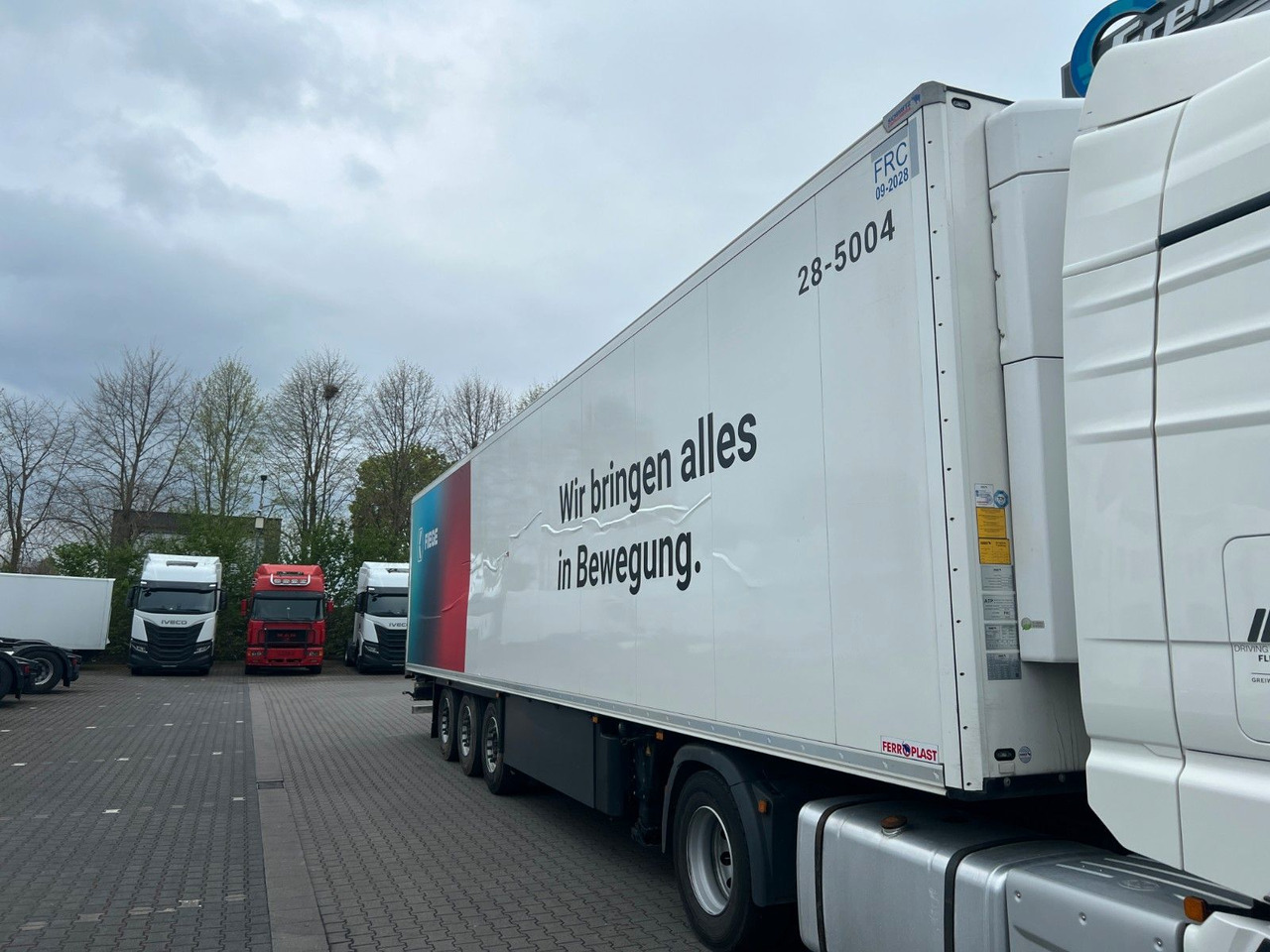 Schmitz Cargobull SKO 24/L - 13.4 FP TK SLXi 300; beschädigtes Fzg - نصف مقطورة مُبرِّدة: صورة 1 Schmitz Cargobull SKO 24/L - 13.4 FP TK SLXi 300; beschädigtes Fzg - نصف مقطورة مُبرِّدة: صورة 1