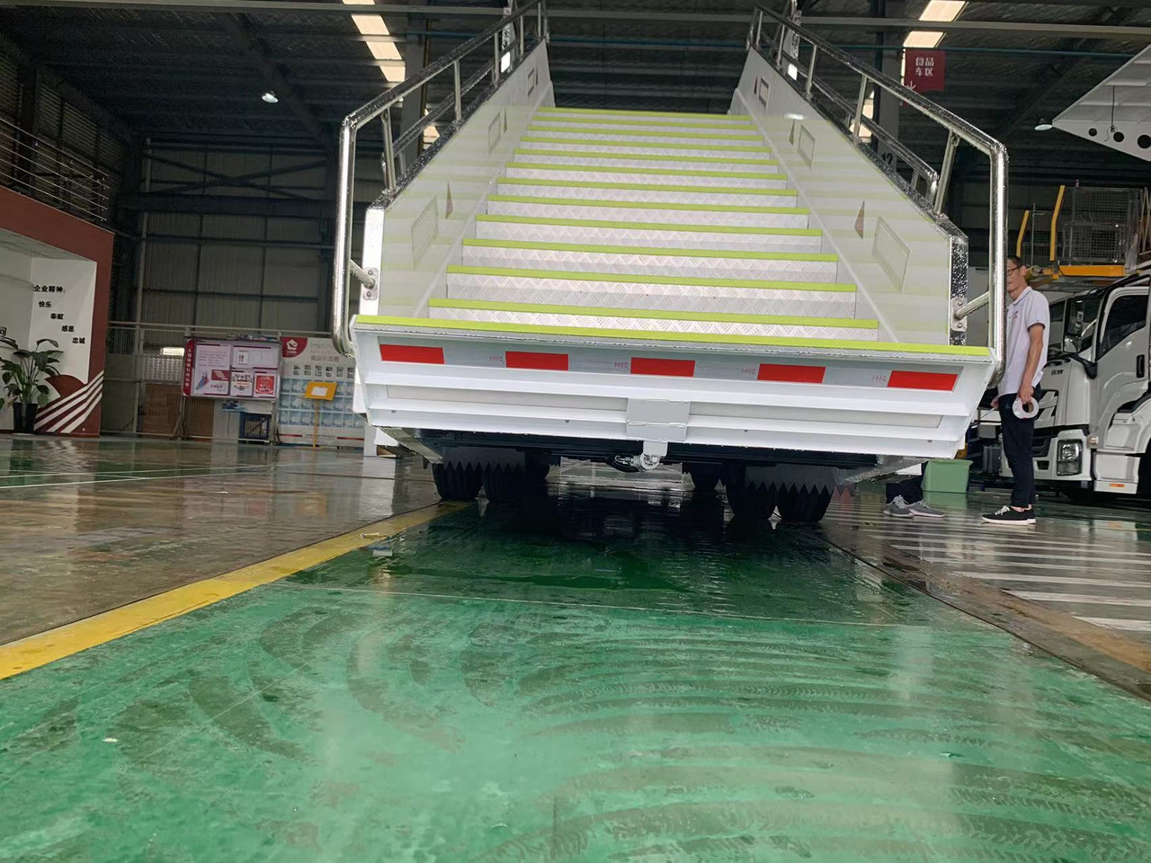 ABC PSD5900 - سلالم الطائرة: صورة 2 ABC PSD5900 - سلالم الطائرة: صورة 2