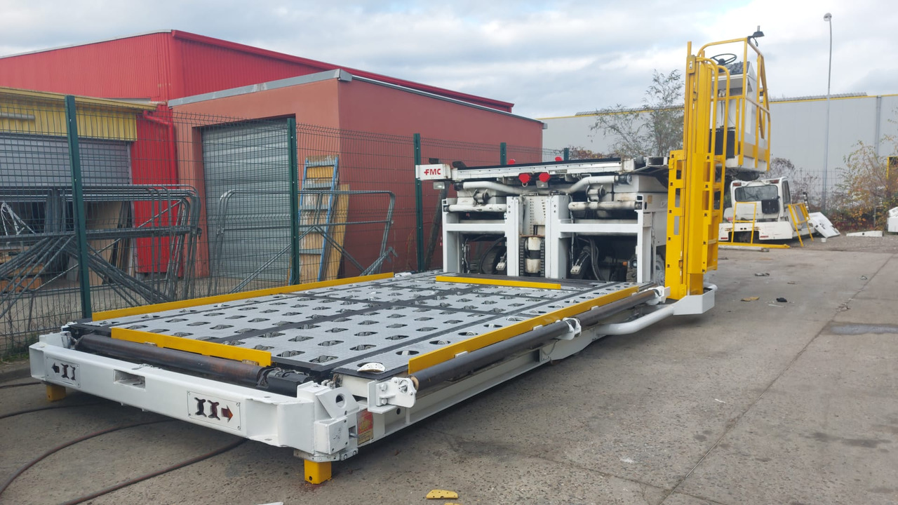 FMC loader Commander 15 Universal Main Deck - محملات الحاويات والمنصات النقالة: صورة 3 FMC loader Commander 15 Universal Main Deck - محملات الحاويات والمنصات النقالة: صورة 3