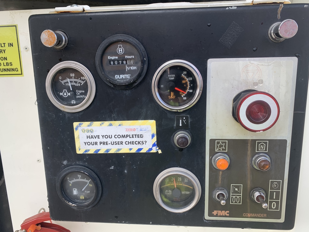 Lower Deck Loader 7 tons FMC Commander 15 - محملات الحاويات والمنصات النقالة: صورة 2 Lower Deck Loader 7 tons FMC Commander 15 - محملات الحاويات والمنصات النقالة: صورة 2
