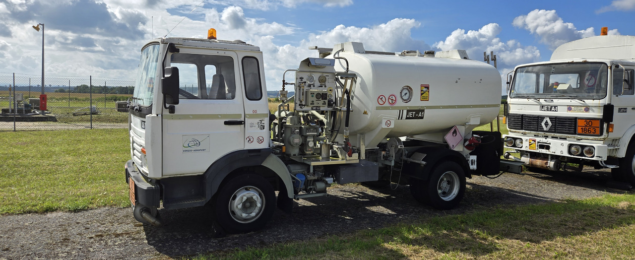 Renault JetA1 - آلية المنفعة/ مركبة خاصة: صورة 1 Renault JetA1 - آلية المنفعة/ مركبة خاصة: صورة 1