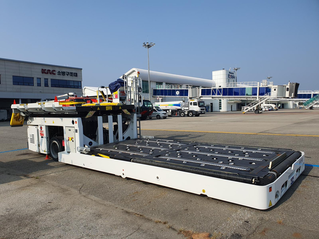 TLD Loader TXL838 - محملات الحاويات والمنصات النقالة: صورة 4 TLD Loader TXL838 - محملات الحاويات والمنصات النقالة: صورة 4
