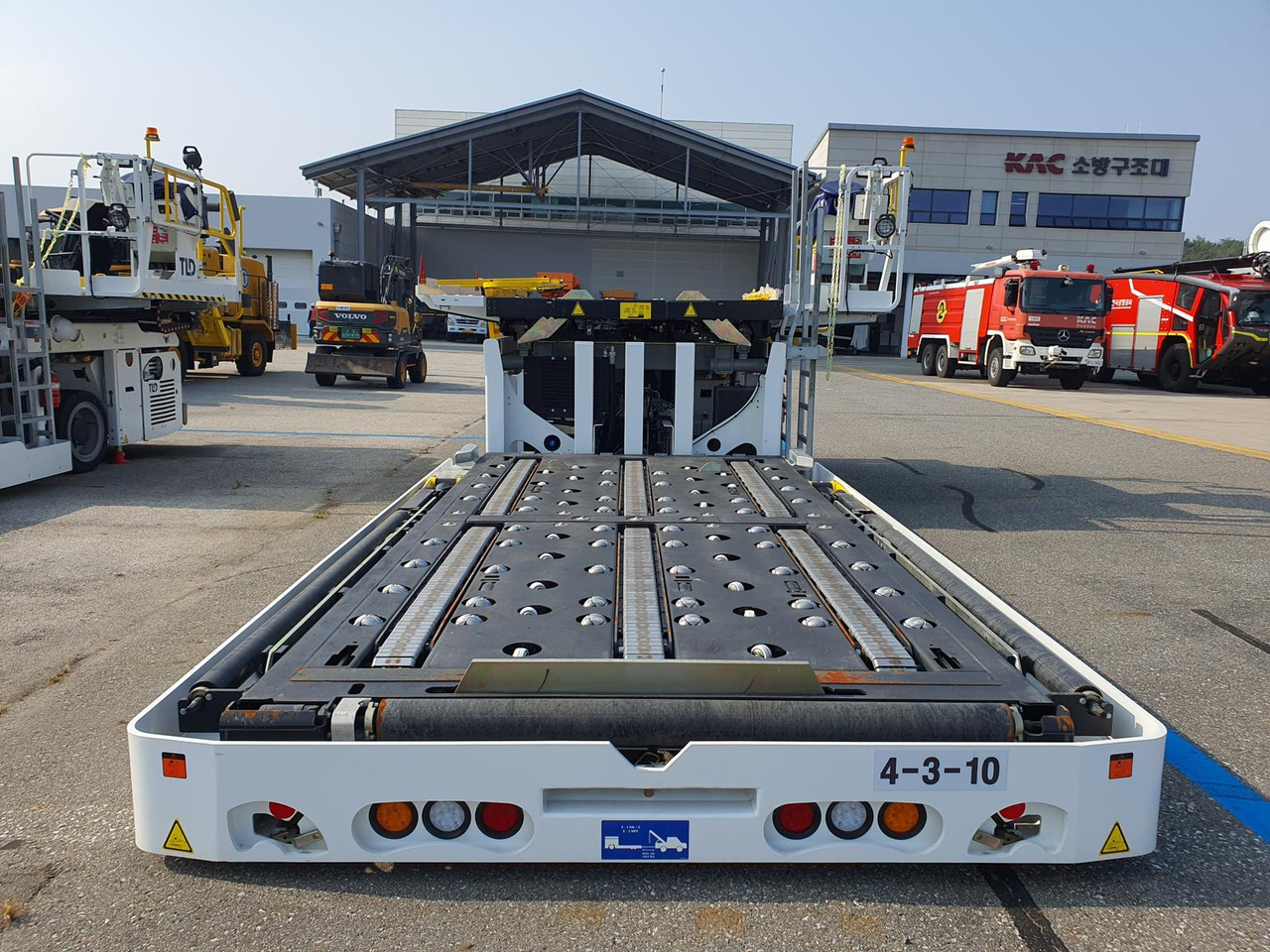 TLD Loader TXL838 - محملات الحاويات والمنصات النقالة: صورة 2 TLD Loader TXL838 - محملات الحاويات والمنصات النقالة: صورة 2