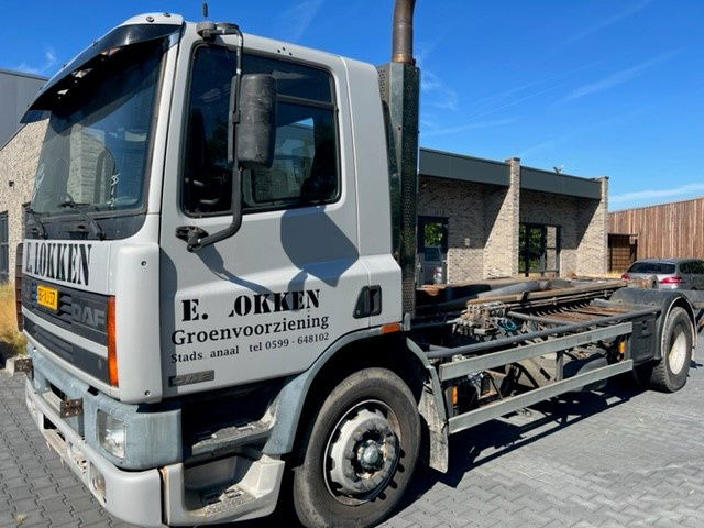 DAF 65.210 FA65.210 - شاحنات الحاويات / جسم علوي قابل للتغيير شاحنة: صورة 1 DAF 65.210 FA65.210 - شاحنات الحاويات / جسم علوي قابل للتغيير شاحنة: صورة 1