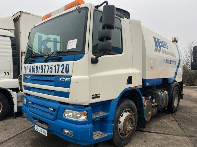 DAF 65 FA65.180 CF - سياره كنس شوارع: صورة 1 DAF 65 FA65.180 CF - سياره كنس شوارع: صورة 1
