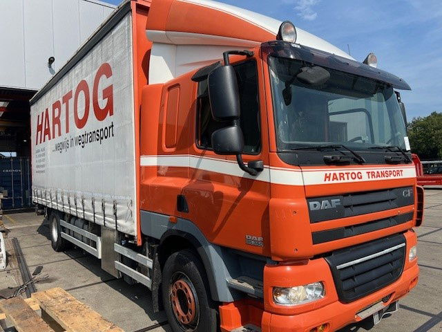 DAF CF 85.360 FA85.360 CF - شاحنة ستارة: صورة 2 DAF CF 85.360 FA85.360 CF - شاحنة ستارة: صورة 2