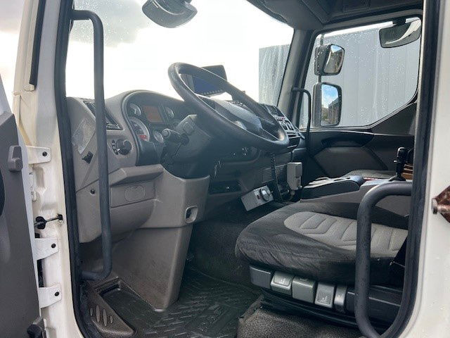 DAF LF 220 FA45.220 LF Taurus T300-16H - منصة تلسكوبية محمولة على شاحنة: صورة 4 DAF LF 220 FA45.220 LF Taurus T300-16H - منصة تلسكوبية محمولة على شاحنة: صورة 4