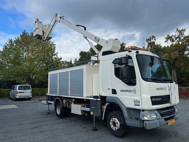 DAF LF 220 FA45.220 LF Taurus T300-16H - منصة تلسكوبية محمولة على شاحنة: صورة 2 DAF LF 220 FA45.220 LF Taurus T300-16H - منصة تلسكوبية محمولة على شاحنة: صورة 2