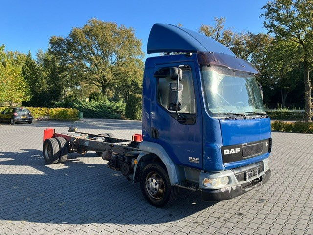DAF LF 220 FA45.220 LF  - شاحنة هيكل كابينة: صورة 2 DAF LF 220 FA45.220 LF  - شاحنة هيكل كابينة: صورة 2