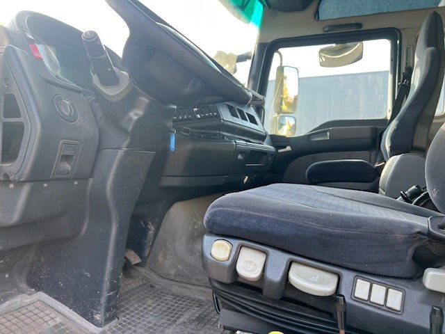 MAN TGA 26.440 .440 6x2 - شاحنات الحاويات / جسم علوي قابل للتغيير شاحنة: صورة 5 MAN TGA 26.440 .440 6x2 - شاحنات الحاويات / جسم علوي قابل للتغيير شاحنة: صورة 5