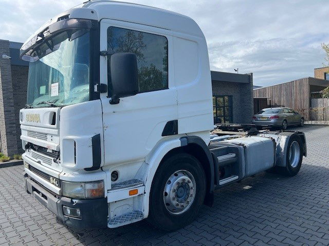Scania P94-310 .310 - وحدة جر: صورة 1 Scania P94-310 .310 - وحدة جر: صورة 1