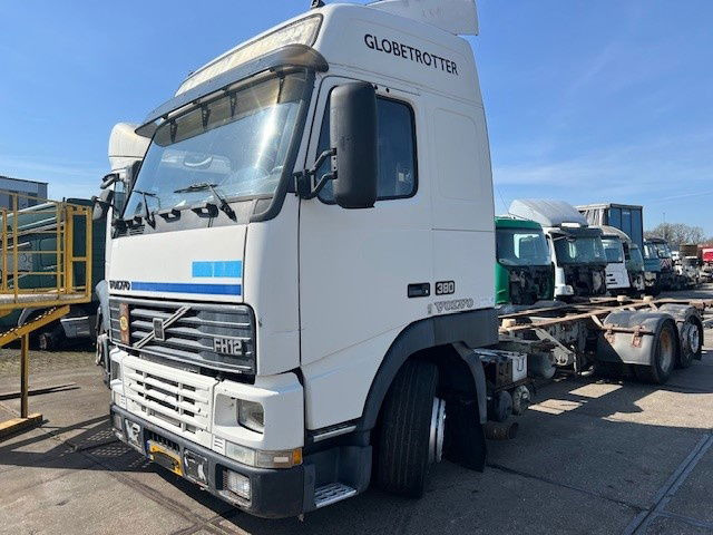 Volvo FH 12.380 FH12.380 6x2 - شاحنة هيكل كابينة: صورة 1 Volvo FH 12.380 FH12.380 6x2 - شاحنة هيكل كابينة: صورة 1