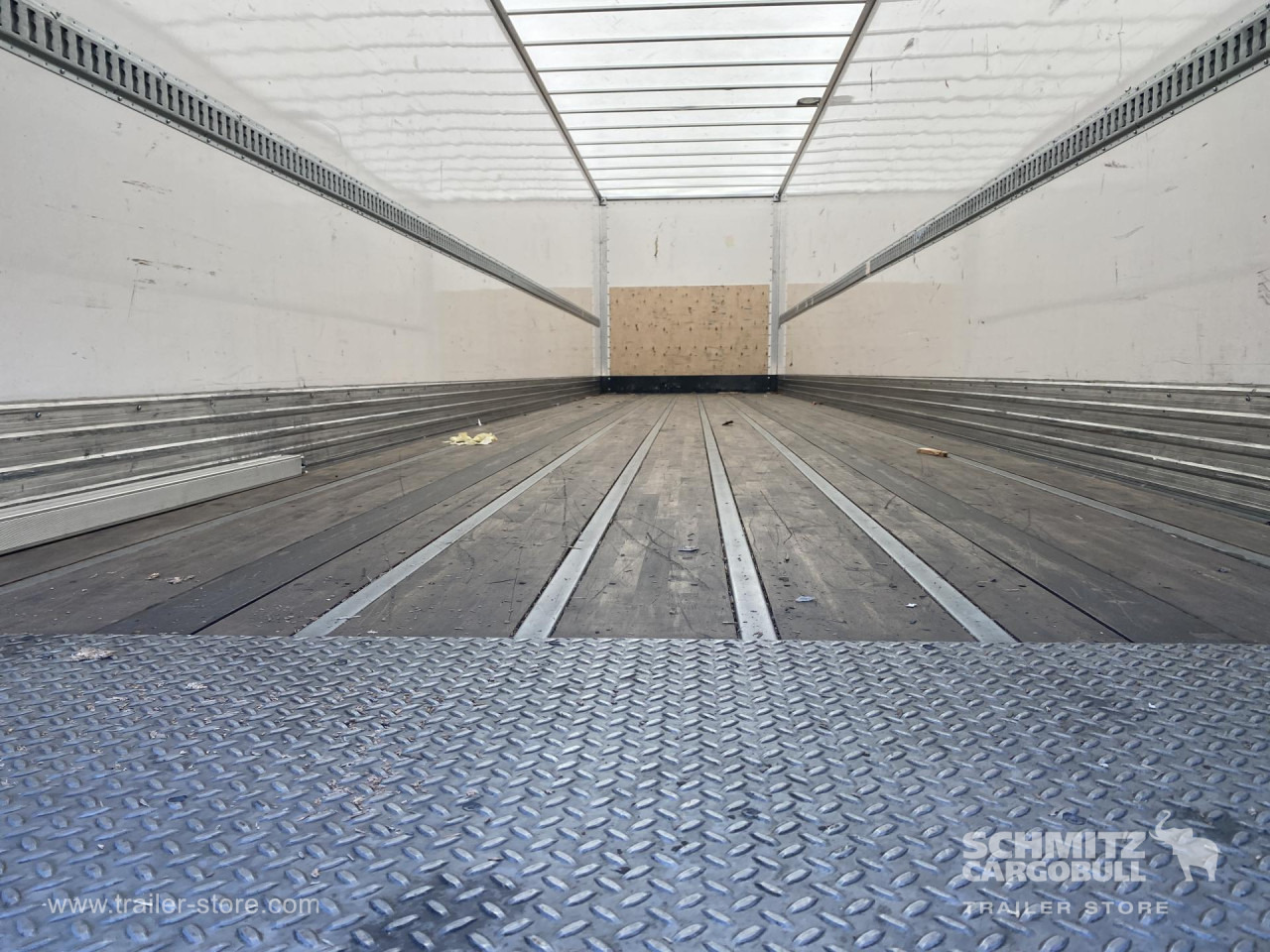 نصف مقطورة صندوق مغلق FRUEHAUF Dryfreight Standard: صورة 6