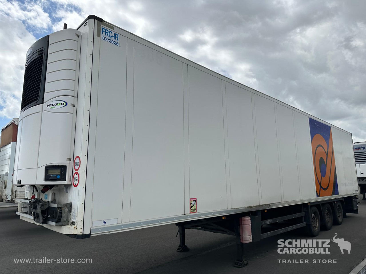 SCHMITZ Reefer Standard - نصف مقطورة متساوي الحرارة: صورة 1 SCHMITZ Reefer Standard - نصف مقطورة متساوي الحرارة: صورة 1