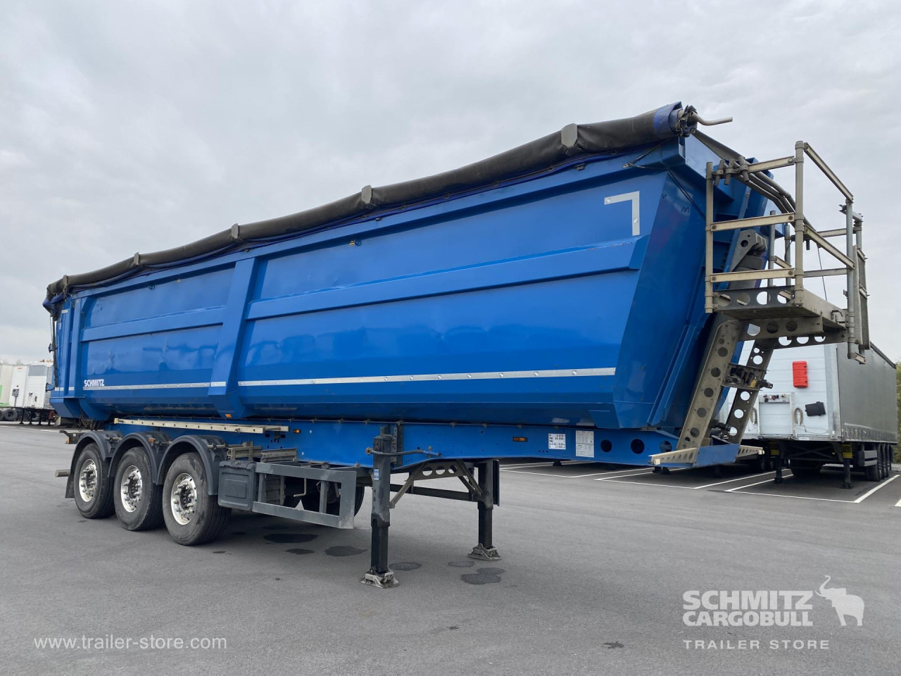 SCHMITZ Tipper Steel half pipe body 46m³ - قلابة نصف مقطورة نصف مقطورة قلابة: صورة 1 SCHMITZ Tipper Steel half pipe body 46m³ - قلابة نصف مقطورة نصف مقطورة قلابة: صورة 1