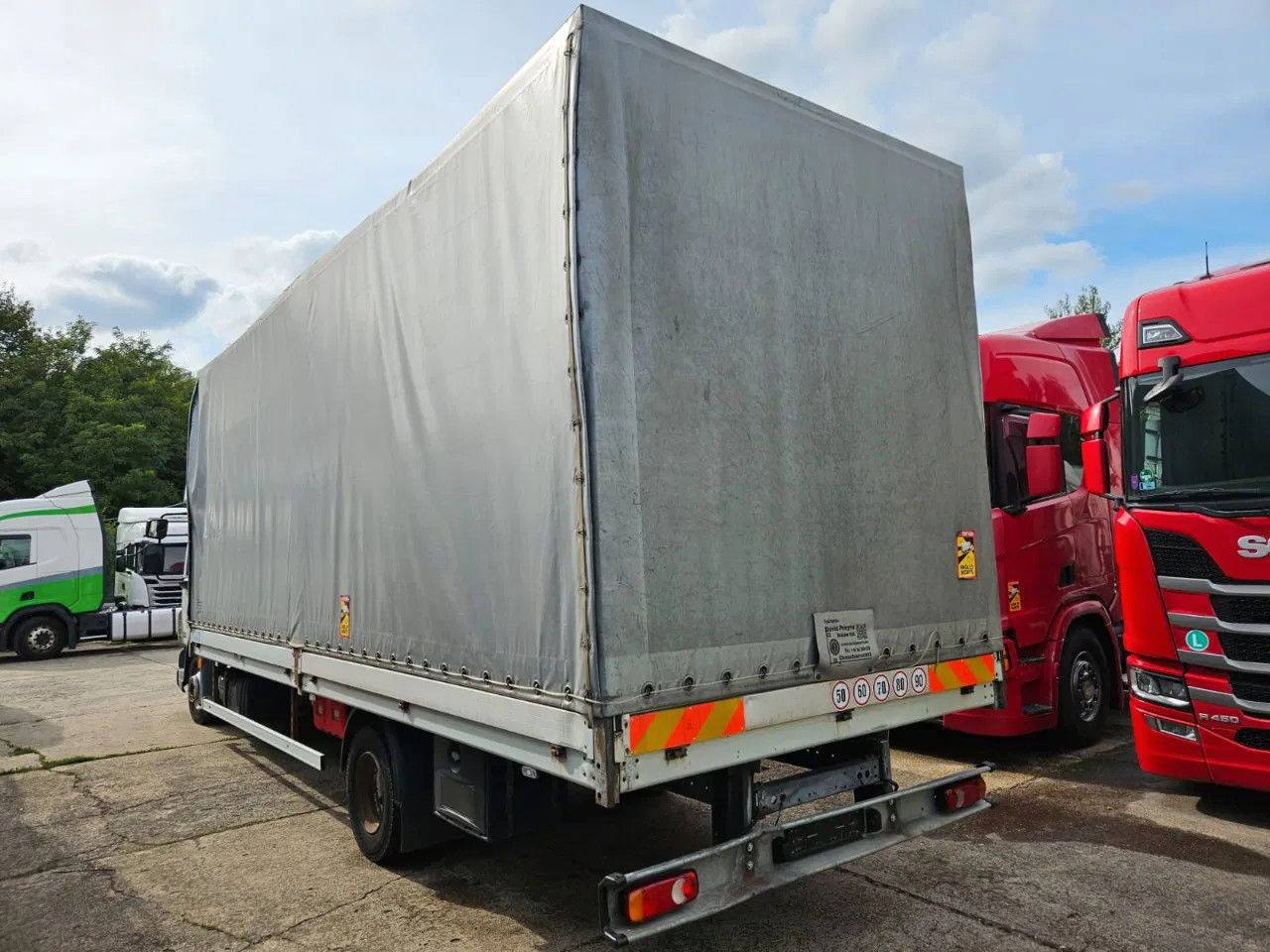 DAF LF 45.180 EEV - More units in stock! - شاحنة ستارة جانبية: صورة 4 DAF LF 45.180 EEV - More units in stock! - شاحنة ستارة جانبية: صورة 4