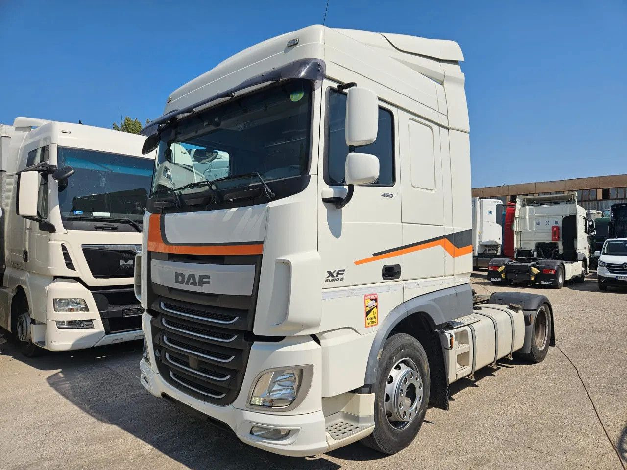 DAF XF 460 Space Cab Standklima 2 units - وحدة جر: صورة 1 DAF XF 460 Space Cab Standklima 2 units - وحدة جر: صورة 1