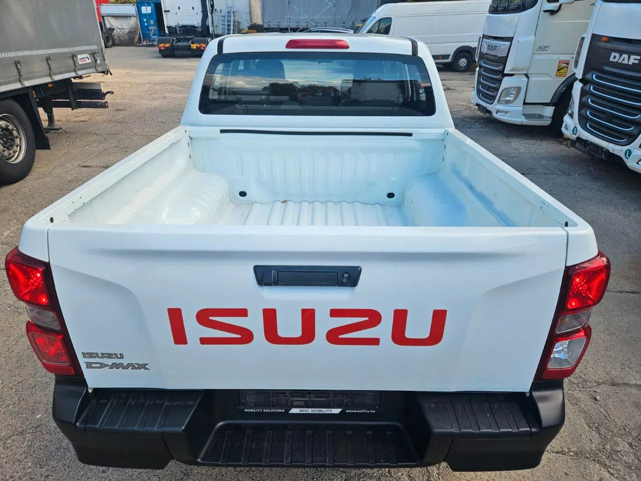 Isuzu D-Max 2H, 4H, 4L - سيارة دفع رباعي: صورة 5 Isuzu D-Max 2H, 4H, 4L - سيارة دفع رباعي: صورة 5