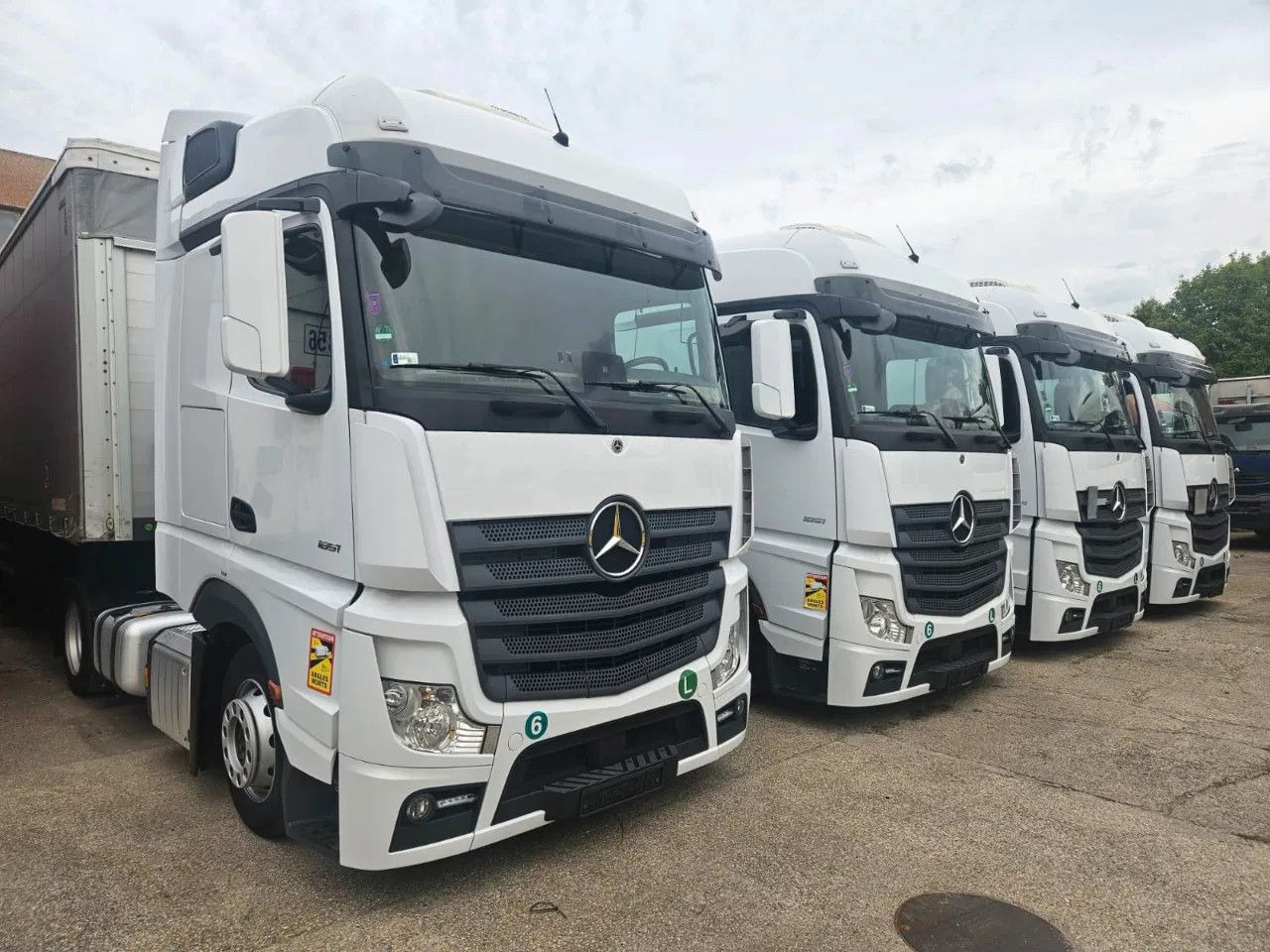 Mercedes-Benz Actros 1851 Mega, BigSpace, Standklima, 4 units - وحدة جر: صورة 5 Mercedes-Benz Actros 1851 Mega, BigSpace, Standklima, 4 units - وحدة جر: صورة 5