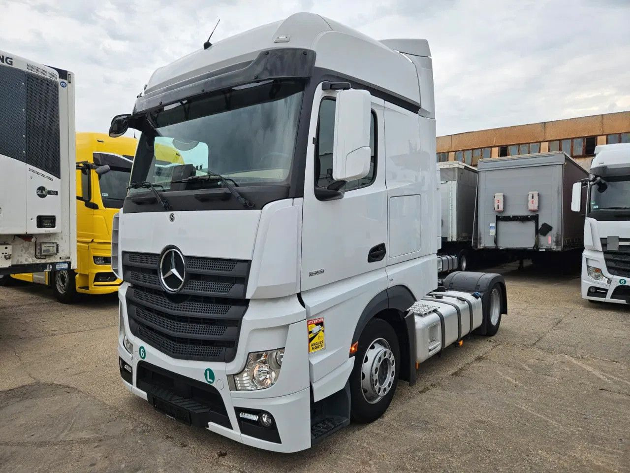 Mercedes-Benz Actros 1851 Mega, BigSpace, Standklima, 4 units - وحدة جر: صورة 1 Mercedes-Benz Actros 1851 Mega, BigSpace, Standklima, 4 units - وحدة جر: صورة 1