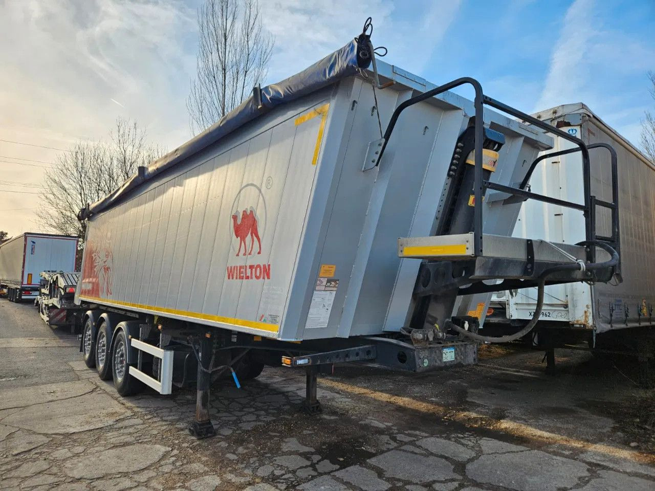 Wielton NW-3 38m3 Lifting Axle, Alloy w. - قلابة نصف مقطورة نصف مقطورة قلابة: صورة 1 Wielton NW-3 38m3 Lifting Axle, Alloy w. - قلابة نصف مقطورة نصف مقطورة قلابة: صورة 1
