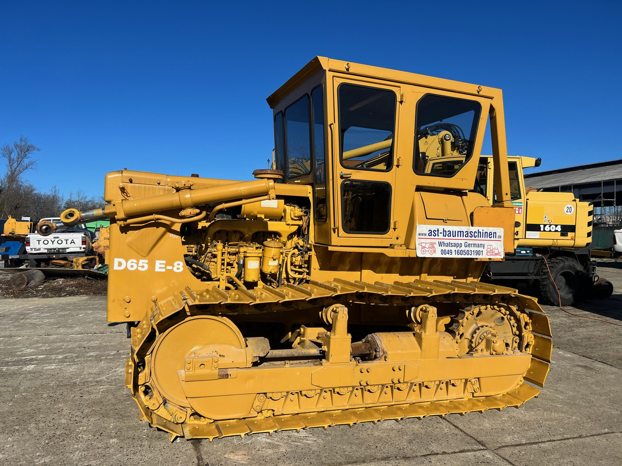 KOMATSU D65-E - جرافة: صورة 1 KOMATSU D65-E - جرافة: صورة 1