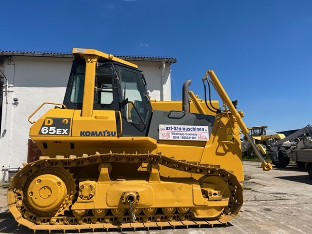 KOMATSU D65EX12 mit Ripperventil - جرافة: صورة 1 KOMATSU D65EX12 mit Ripperventil - جرافة: صورة 1