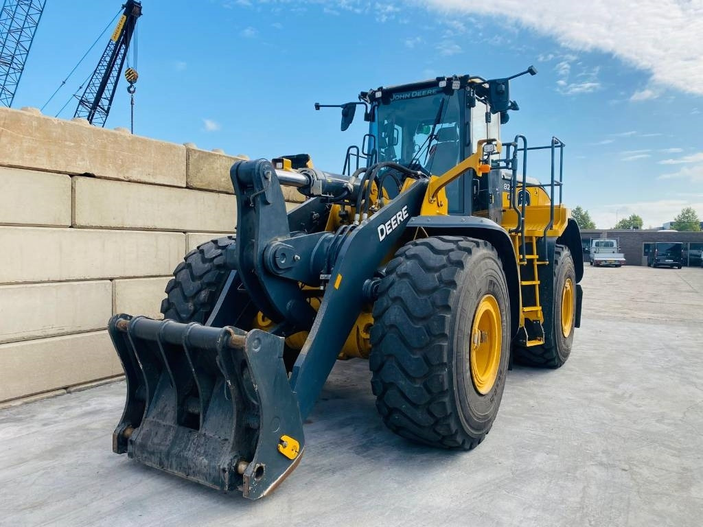 John Deere 824p - اللودر بعجل: صورة 3 John Deere 824p - اللودر بعجل: صورة 3