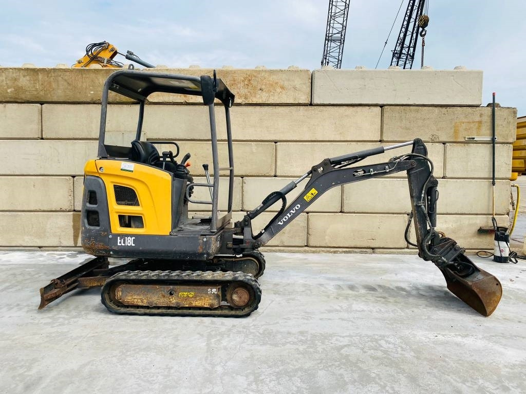 Volvo EC 18 C - حفارة مُصَّغرة: صورة 2 Volvo EC 18 C - حفارة مُصَّغرة: صورة 2