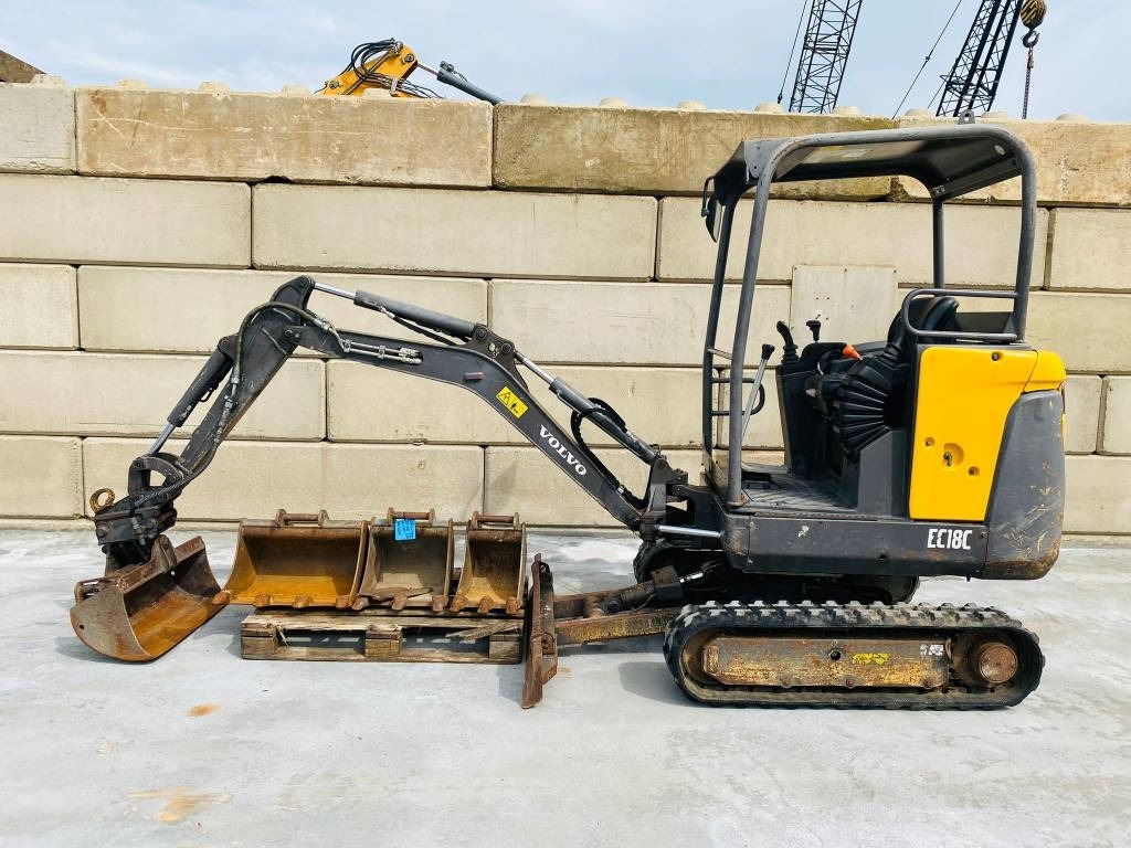 Volvo EC 18 C - حفارة مُصَّغرة: صورة 1 Volvo EC 18 C - حفارة مُصَّغرة: صورة 1
