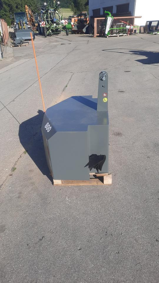 Frontgewicht Ballast Heckgewicht 800kg Traktor Gewicht Fendt - الوزن المعاكس: صورة 4 Frontgewicht Ballast Heckgewicht 800kg Traktor Gewicht Fendt - الوزن المعاكس: صورة 4