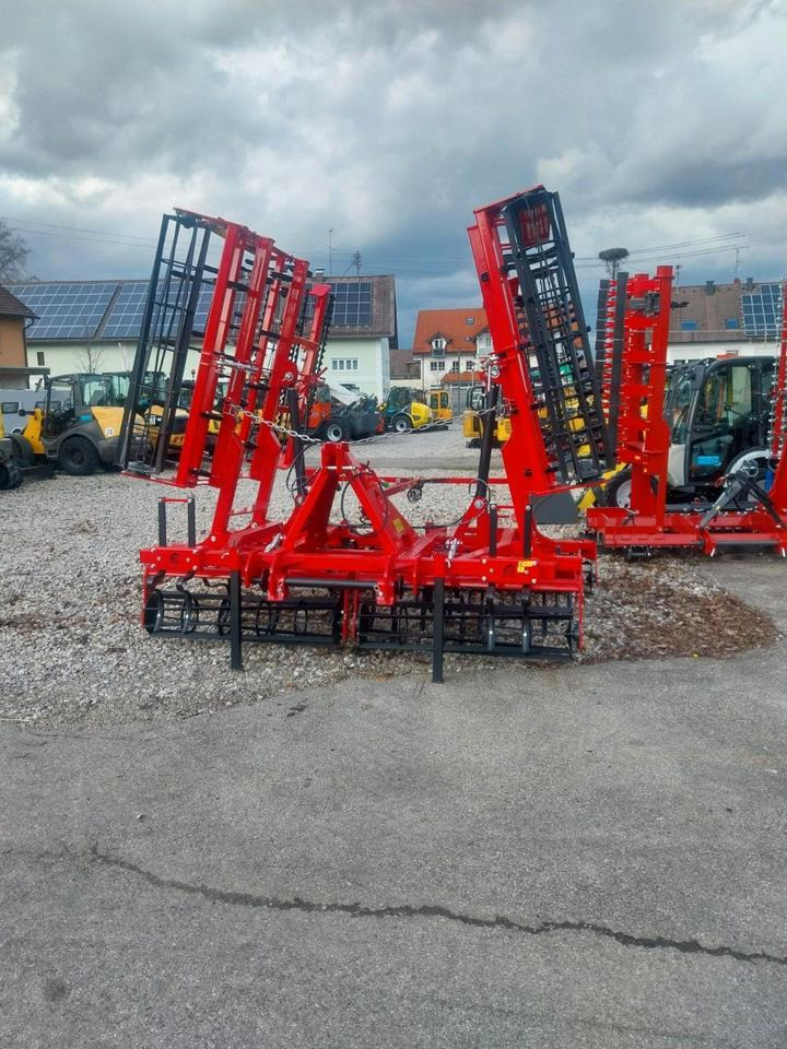 Kultivator Coral Plus Saatbettkombination Egge Grubber Lemken - المحراث: صورة 4 Kultivator Coral Plus Saatbettkombination Egge Grubber Lemken - المحراث: صورة 4