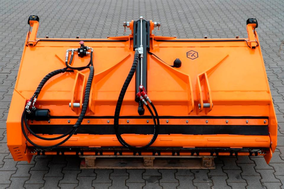 Salzstreuer Sandstreuer Splittstreuer Schlepper Traktor Fendt - مفرشة الرمل/ الملح: صورة 4 Salzstreuer Sandstreuer Splittstreuer Schlepper Traktor Fendt - مفرشة الرمل/ الملح: صورة 4