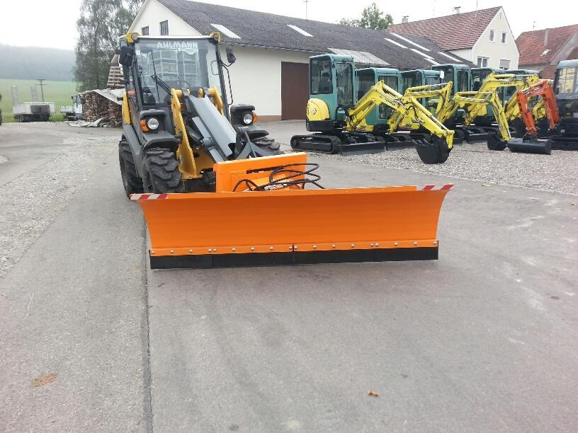 Schneeschild 2,6m Kramer Schlepper Radlader Hoflader Frontlader - كاسحة ثلوج: صورة 5 Schneeschild 2,6m Kramer Schlepper Radlader Hoflader Frontlader - كاسحة ثلوج: صورة 5