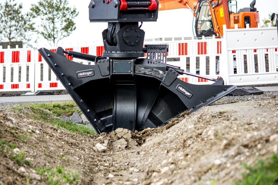 Trapezlöffel hydraulisch verstellbar MS 10 10 - 20 to Löffel Cat - بكت حفار: صورة 1 Trapezlöffel hydraulisch verstellbar MS 10 10 - 20 to Löffel Cat - بكت حفار: صورة 1