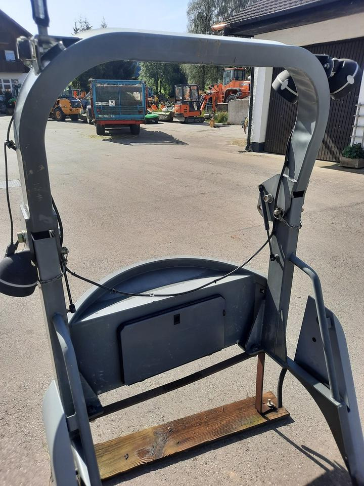 Überrollbügel Kramer 280 Radlader Schutzdach Lader - قطع غيار - آلات البناء: صورة 5 Überrollbügel Kramer 280 Radlader Schutzdach Lader - قطع غيار - آلات البناء: صورة 5