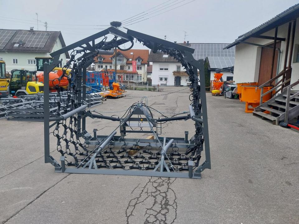 Wiesenegge 6 - 8m Wiesenstriegel Wiesenschleppe Schlepper - مسلفة سلسلية: صورة 5 Wiesenegge 6 - 8m Wiesenstriegel Wiesenschleppe Schlepper - مسلفة سلسلية: صورة 5