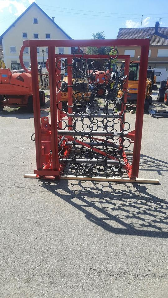 Neue Wiesenegge 6m hydraulisch Wiesenschleppe Fendt Schlepper - مسلفة سلسلية: صورة 2 Neue Wiesenegge 6m hydraulisch Wiesenschleppe Fendt Schlepper - مسلفة سلسلية: صورة 2