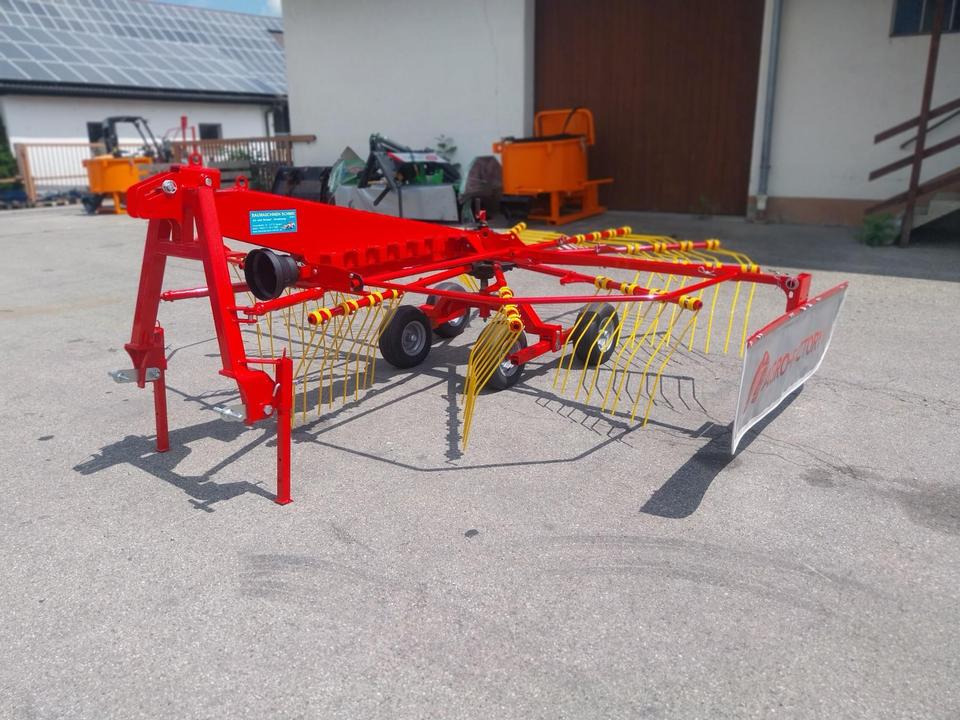 Neuen Kreiselschwader Schwader 4,2m KN-420 Claas - آلة تيبيس العشب/ آلة جمع العشب: صورة 1 Neuen Kreiselschwader Schwader 4,2m KN-420 Claas - آلة تيبيس العشب/ آلة جمع العشب: صورة 1