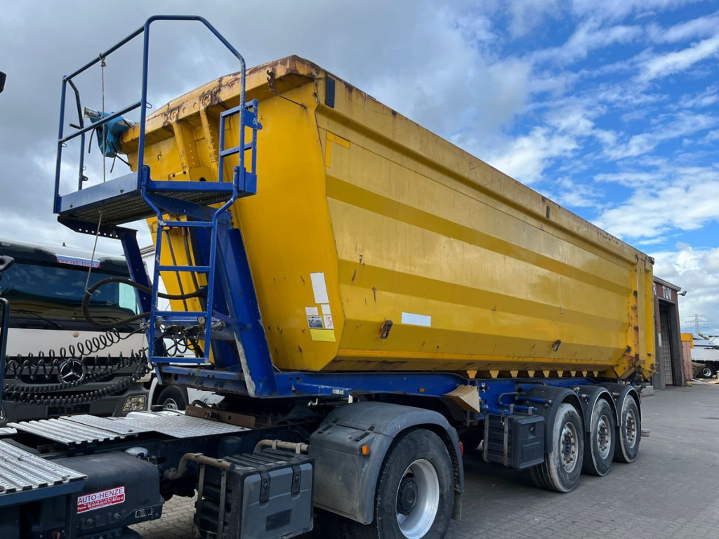 KEMPF KEMPF Hinterkippmulde Kippauflieger SKM 35/3 40m³ Stahl - قلابة نصف مقطورة نصف مقطورة قلابة: صورة 4 KEMPF KEMPF Hinterkippmulde Kippauflieger SKM 35/3 40m³ Stahl - قلابة نصف مقطورة نصف مقطورة قلابة: صورة 4