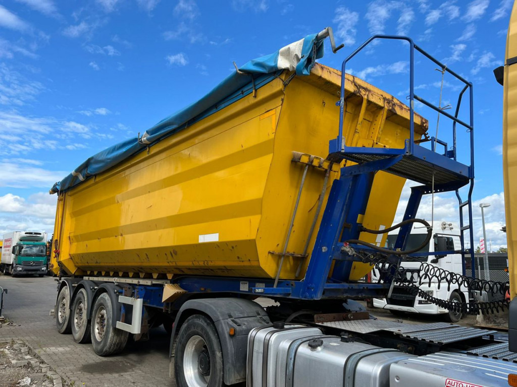 KEMPF KEMPF Hinterkippmulde Kippauflieger SKM 35/3 40m³ Stahl - قلابة نصف مقطورة نصف مقطورة قلابة: صورة 1 KEMPF KEMPF Hinterkippmulde Kippauflieger SKM 35/3 40m³ Stahl - قلابة نصف مقطورة نصف مقطورة قلابة: صورة 1