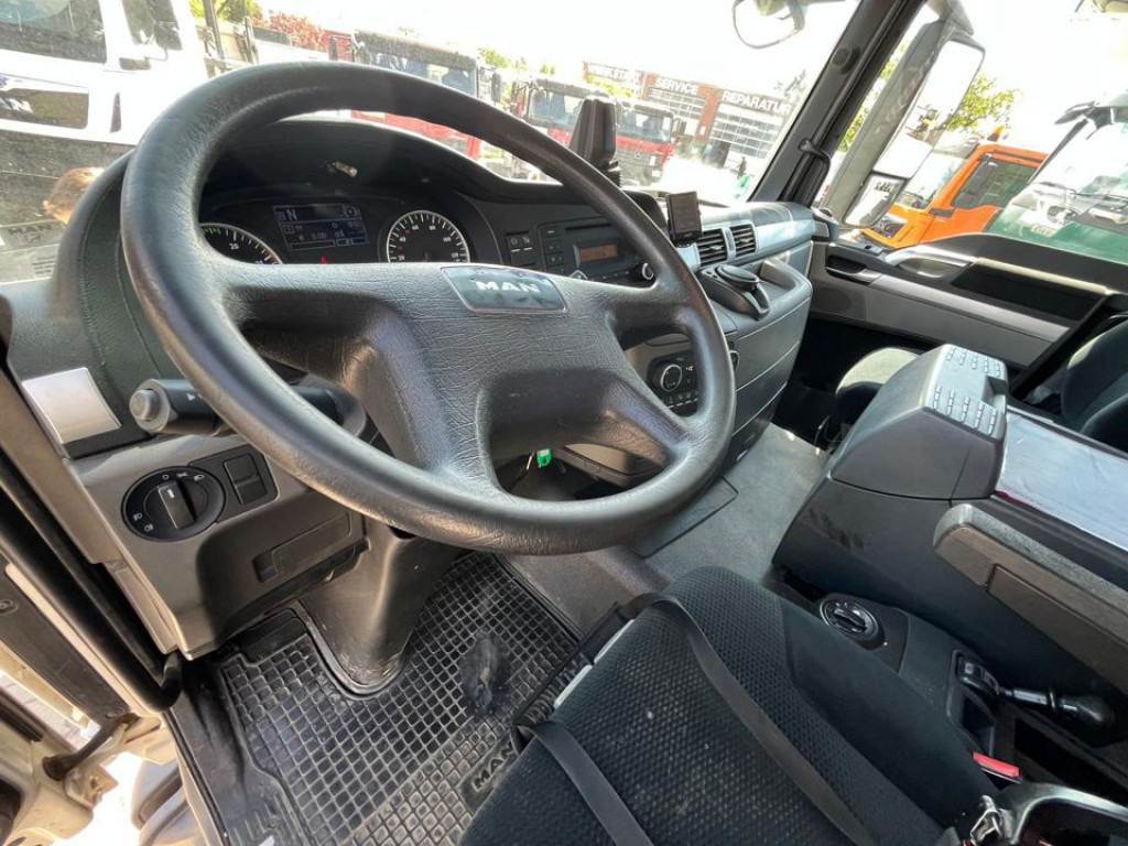 MAN MAN TG-S Pritsche Heckkran 26.400 6x2-2 BL 5xhydr.Ausschub, Funk - شاحنة ستارة, شاحنة كرين: صورة 5 MAN MAN TG-S Pritsche Heckkran 26.400 6x2-2 BL 5xhydr.Ausschub, Funk - شاحنة ستارة, شاحنة كرين: صورة 5