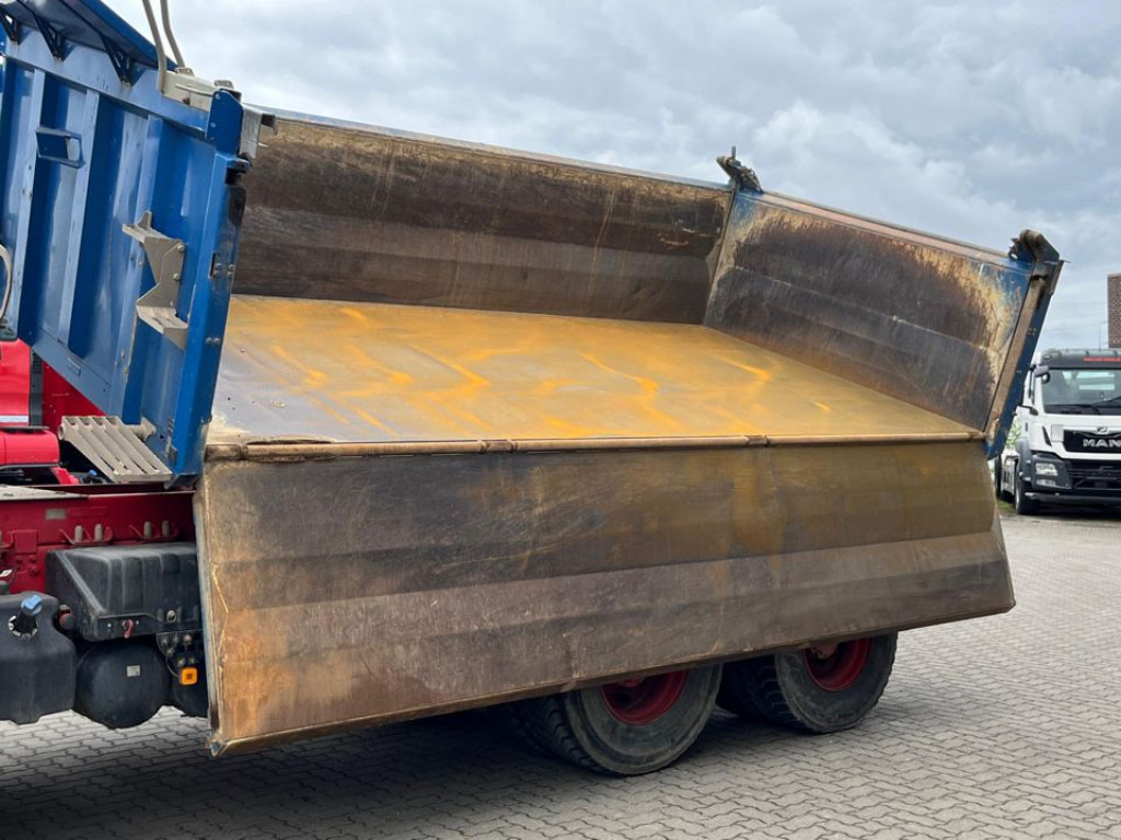 MAN TG-S 26.500 6x6 BB 3-Achs Allradkipper Bordmatik - شاحنة قلاب: صورة 4 MAN TG-S 26.500 6x6 BB 3-Achs Allradkipper Bordmatik - شاحنة قلاب: صورة 4